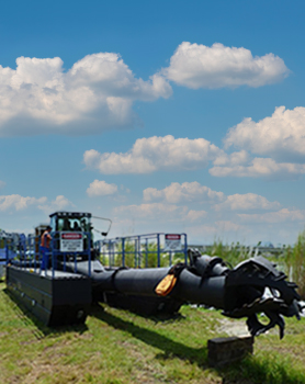 A VMI Dredge Titan 820